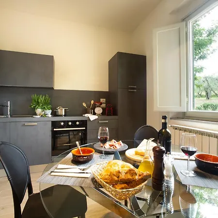 Tenuta Torre Rossa Farm & مزرعة للإقامة إمبرونيتا