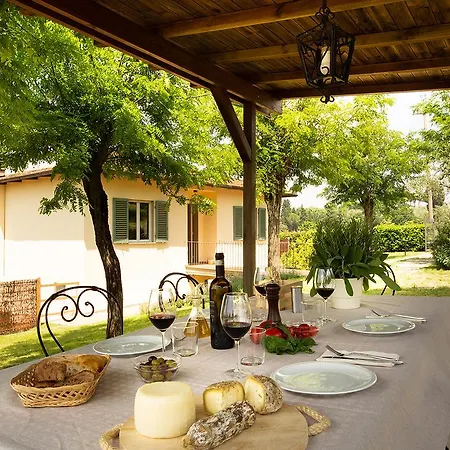 مزرعة للإقامة Tenuta Torre Rossa Farm &